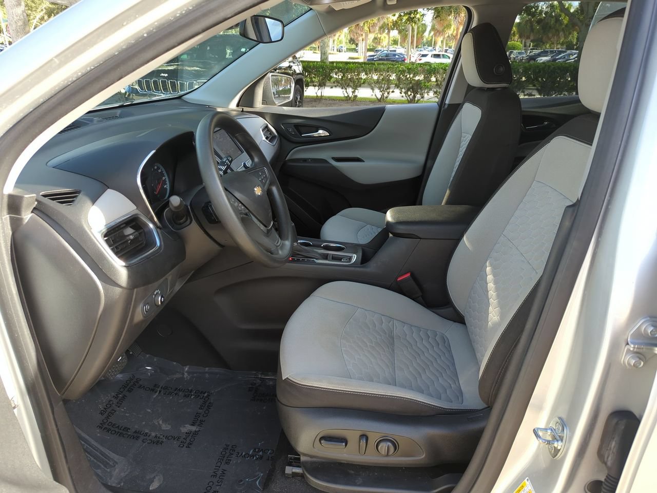 Certified 2020 Chevrolet Equinox LS w/ LS Convenience Package FWD image 18