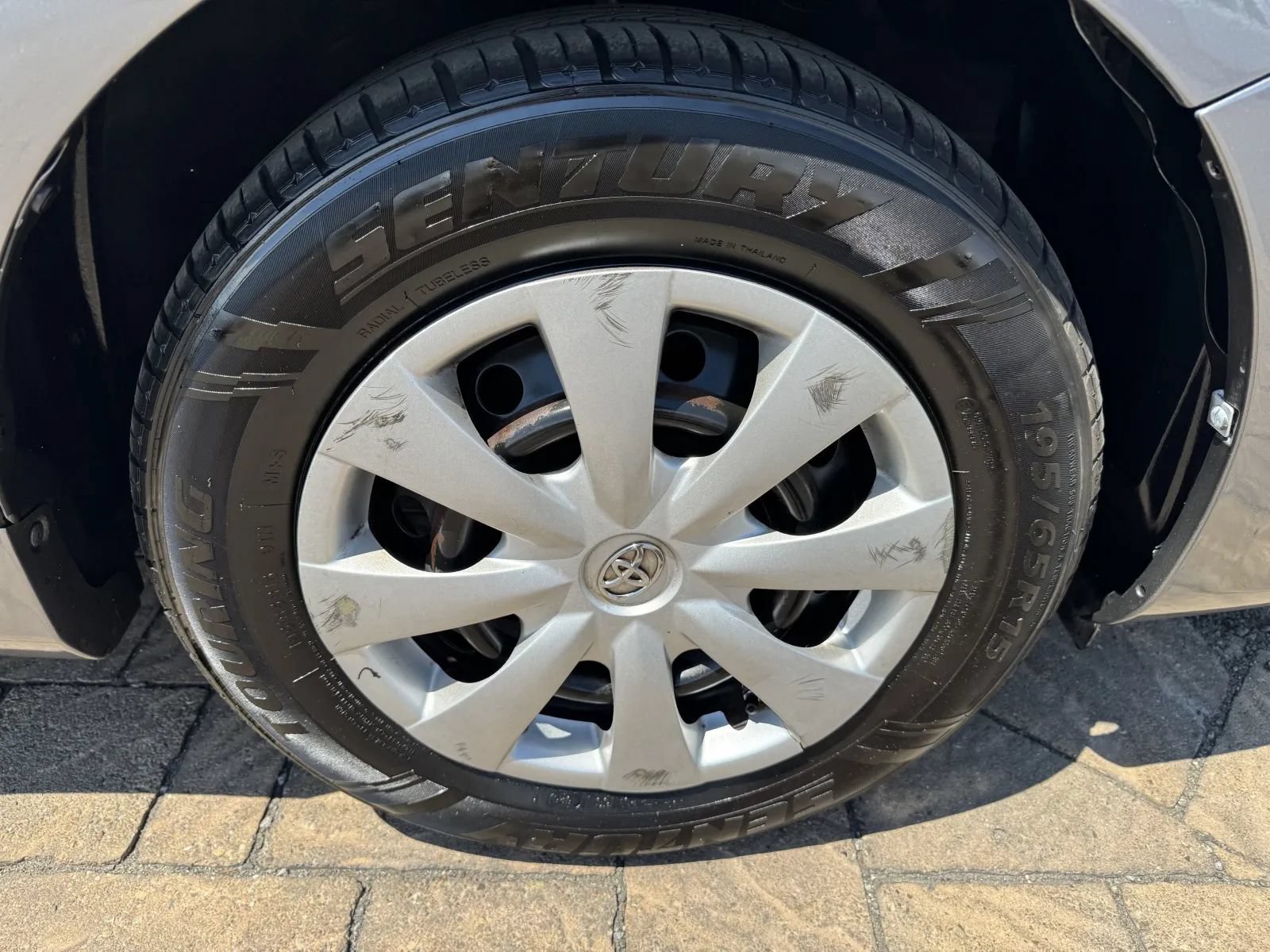 Used 2010 Toyota Corolla LE FWD image 9