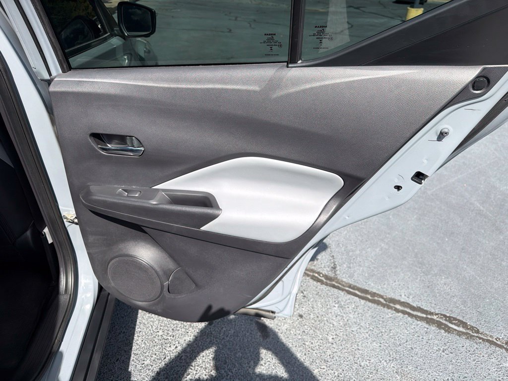 Used 2024 Nissan Kicks SR w/ SR Premium Package FWD image 18