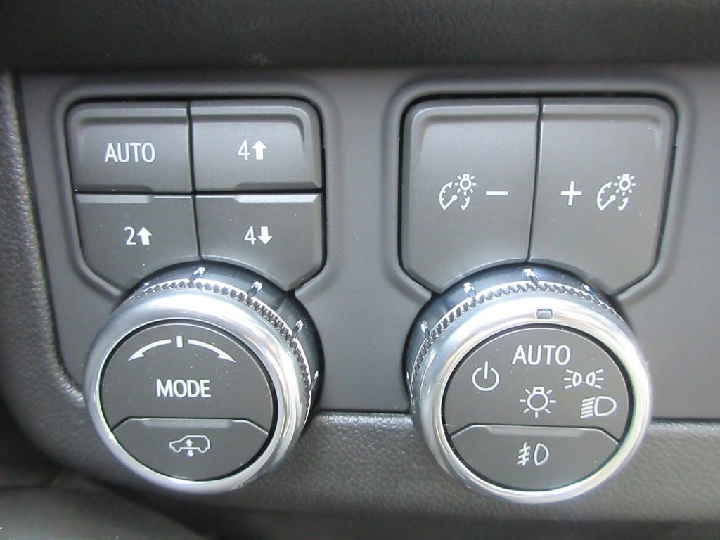 New 2026 GMC Yukon Denali image 18