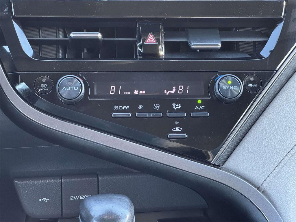 Used 2023 Toyota Camry XSE image 5