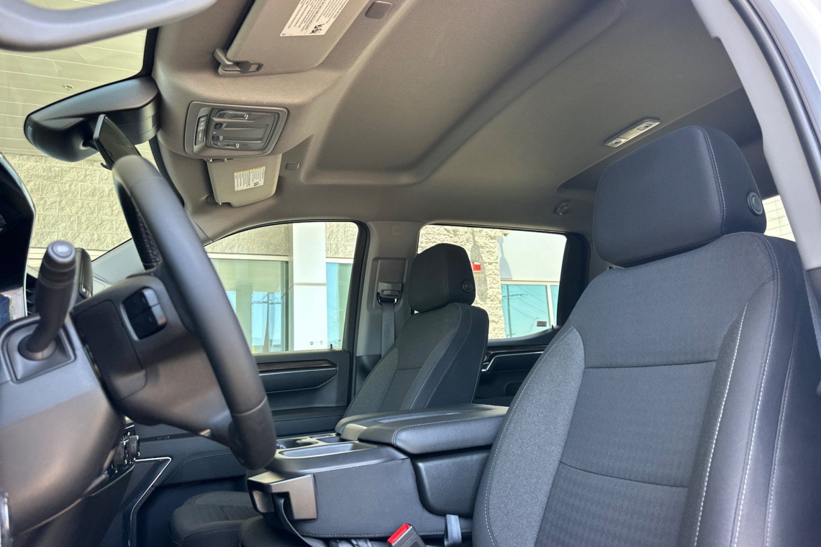 Used 2023 Chevrolet Silverado 1500 LT AWD/4WD image 5