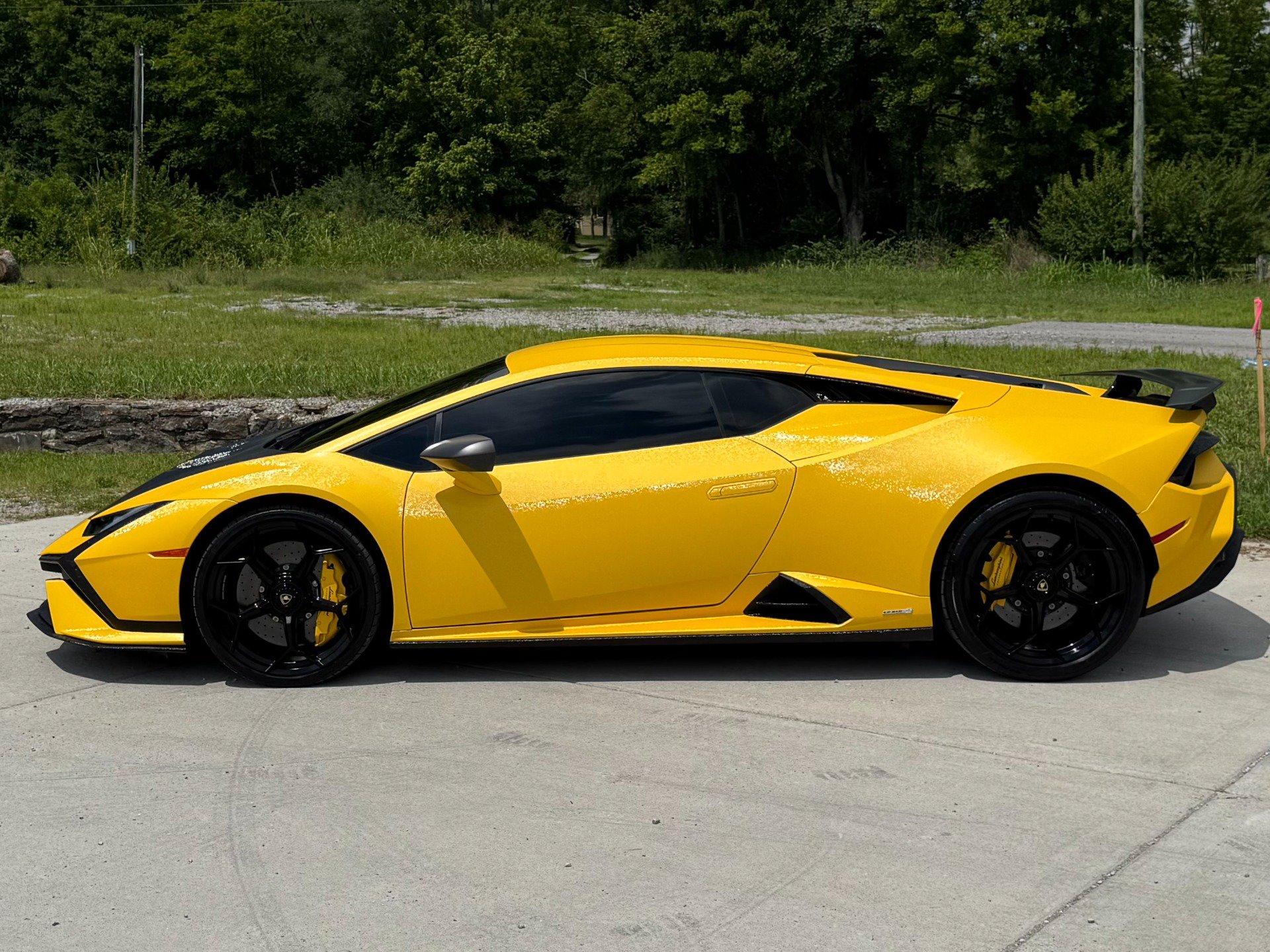 Used 2024 Lamborghini Huracan Tecnica RWD image 8