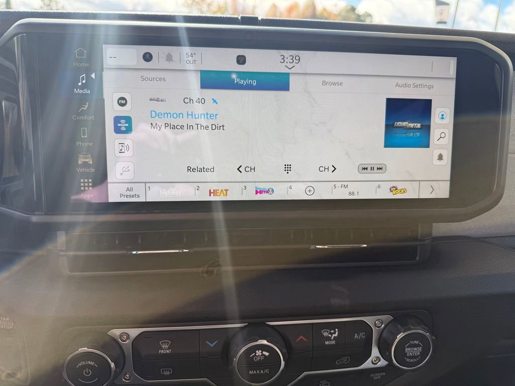 New 2025 Jeep Gladiator Sport image 16