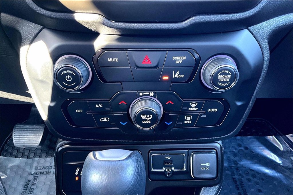 Used 2021 Jeep Renegade Trailhawk image 31