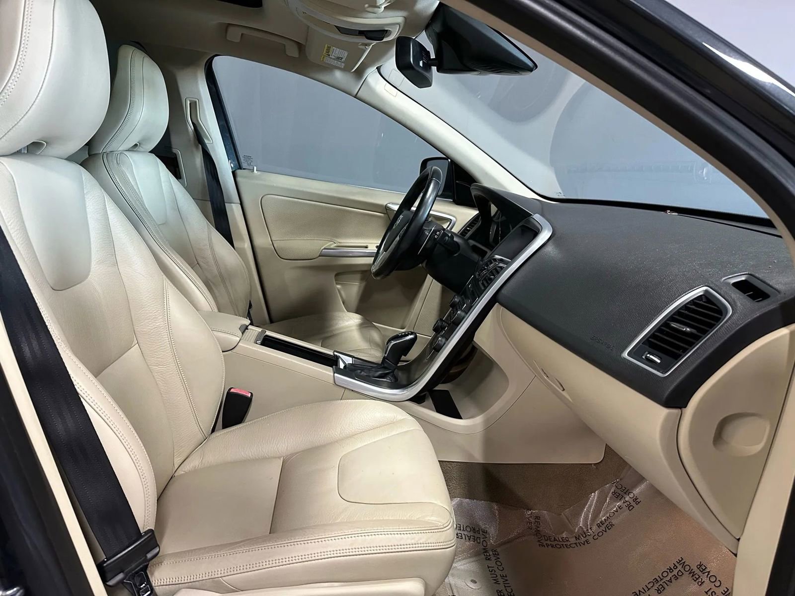 Used 2014 Volvo XC60 T6 image 19