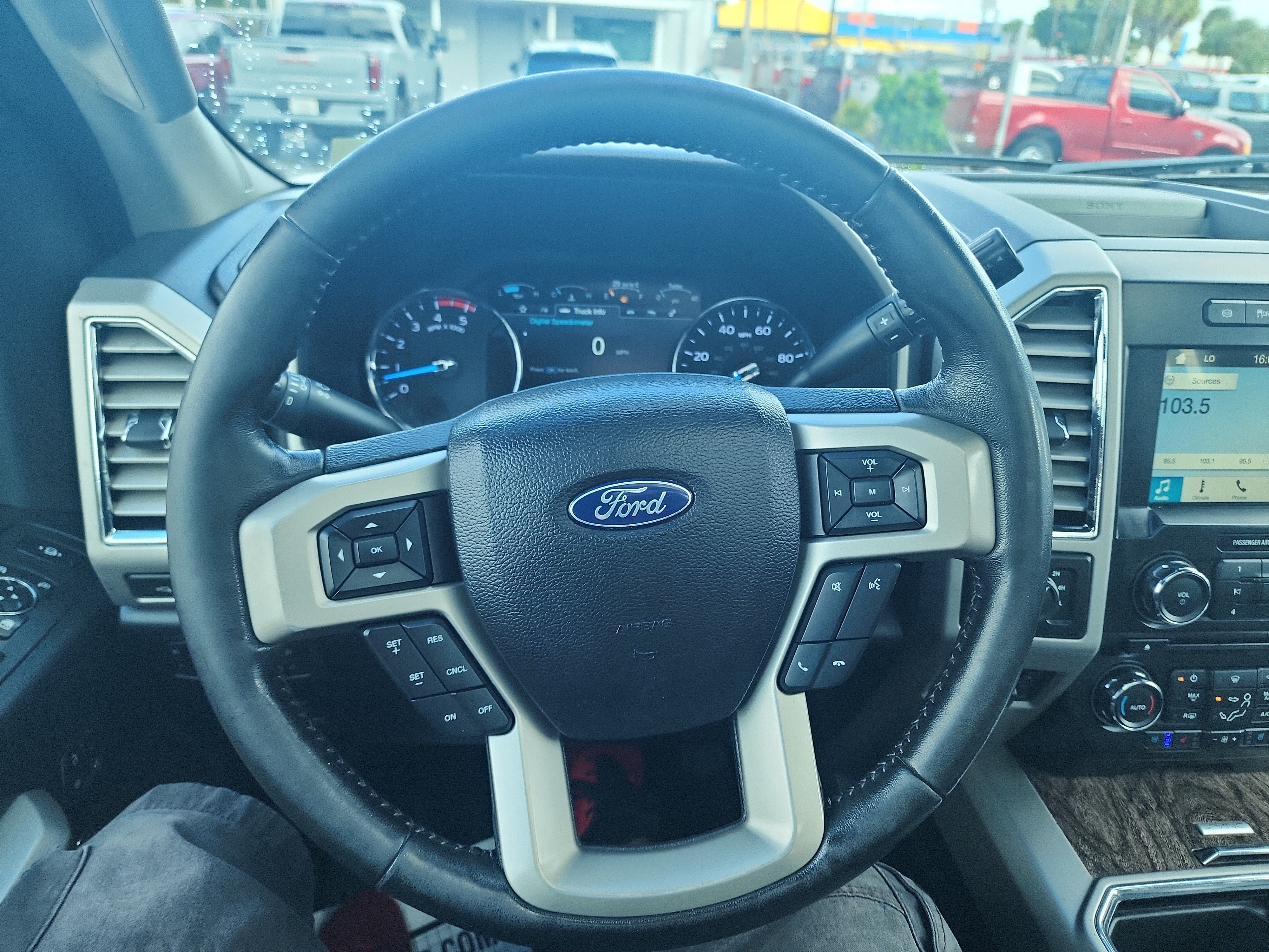 Used 2017 Ford F250 Lariat w/ Lariat Ultimate Package AWD/4WD image 34