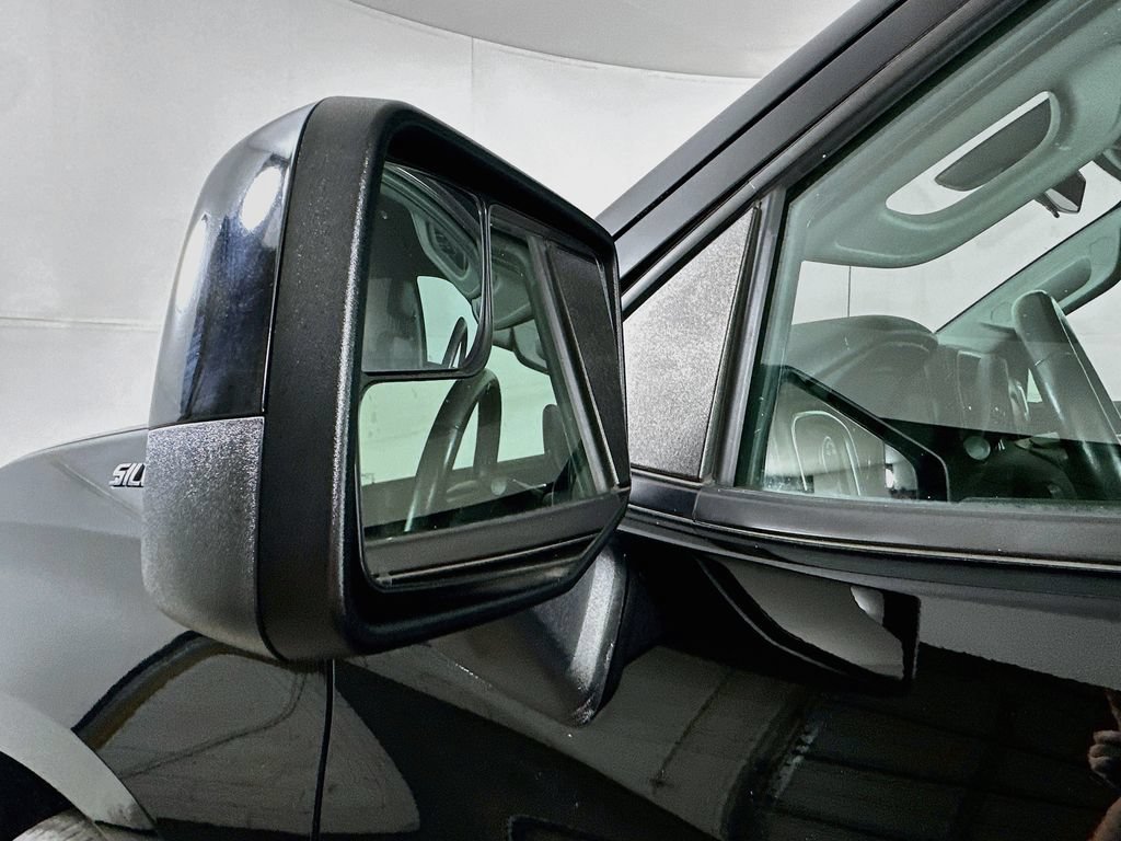 Used 2022 Chevrolet Silverado 1500 RST RWD image 39