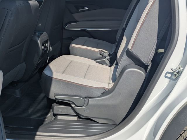 New 2026 Chevrolet Traverse LT image 25