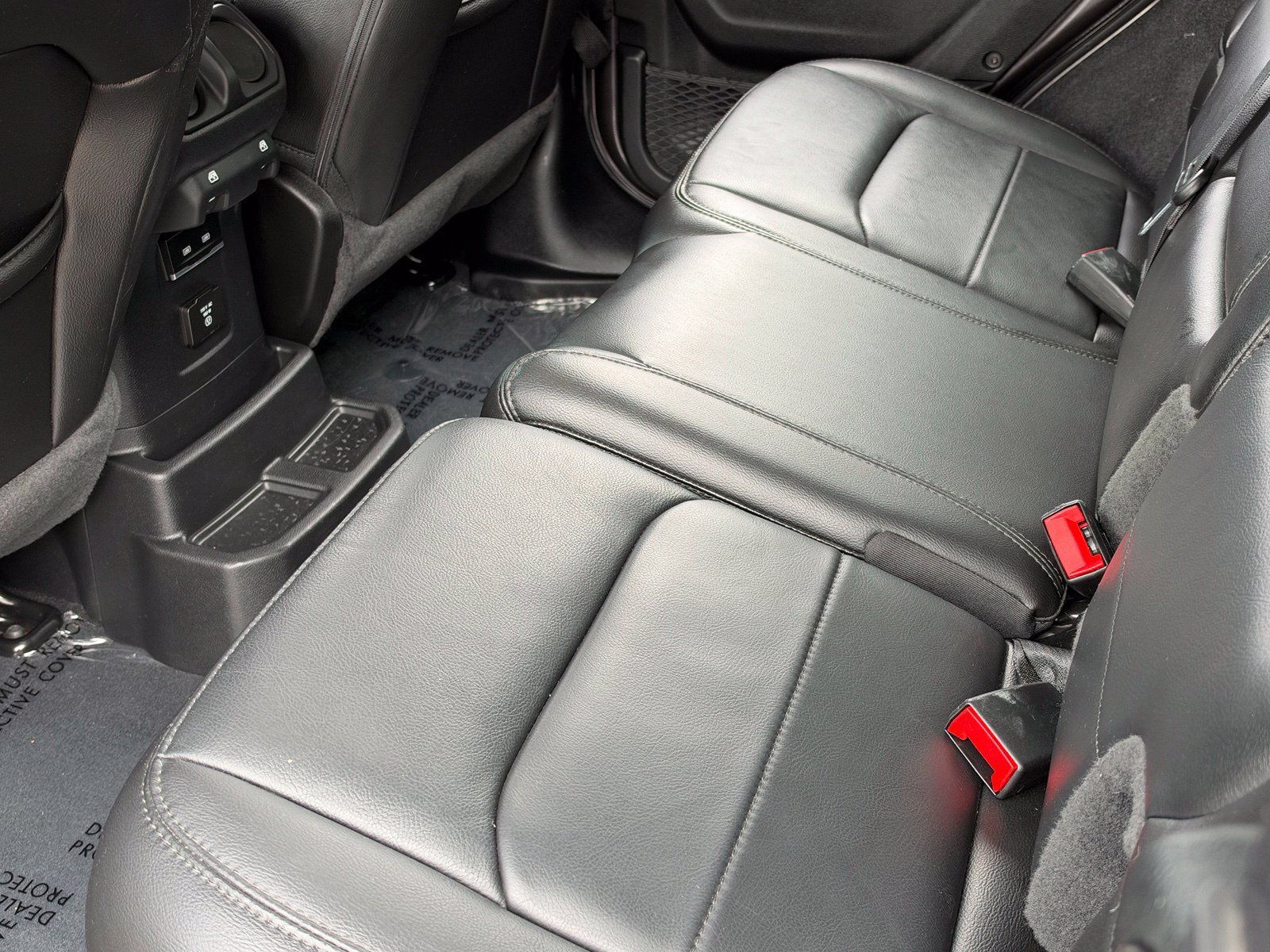 Used 2021 Jeep Wrangler Unlimited Sahara AWD/4WD image 23