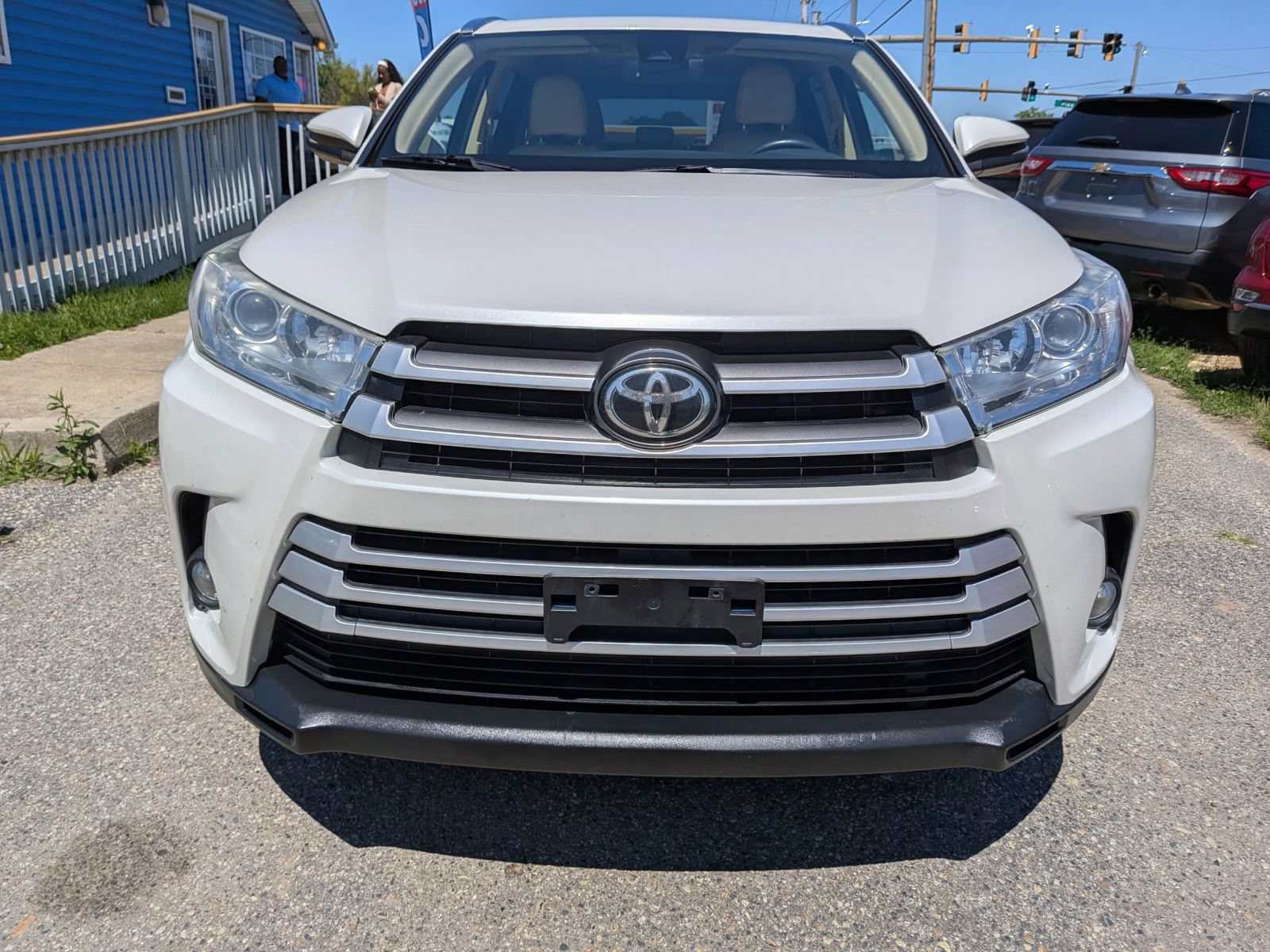 Used 2019 Toyota Highlander XLE AWD/4WD image 9