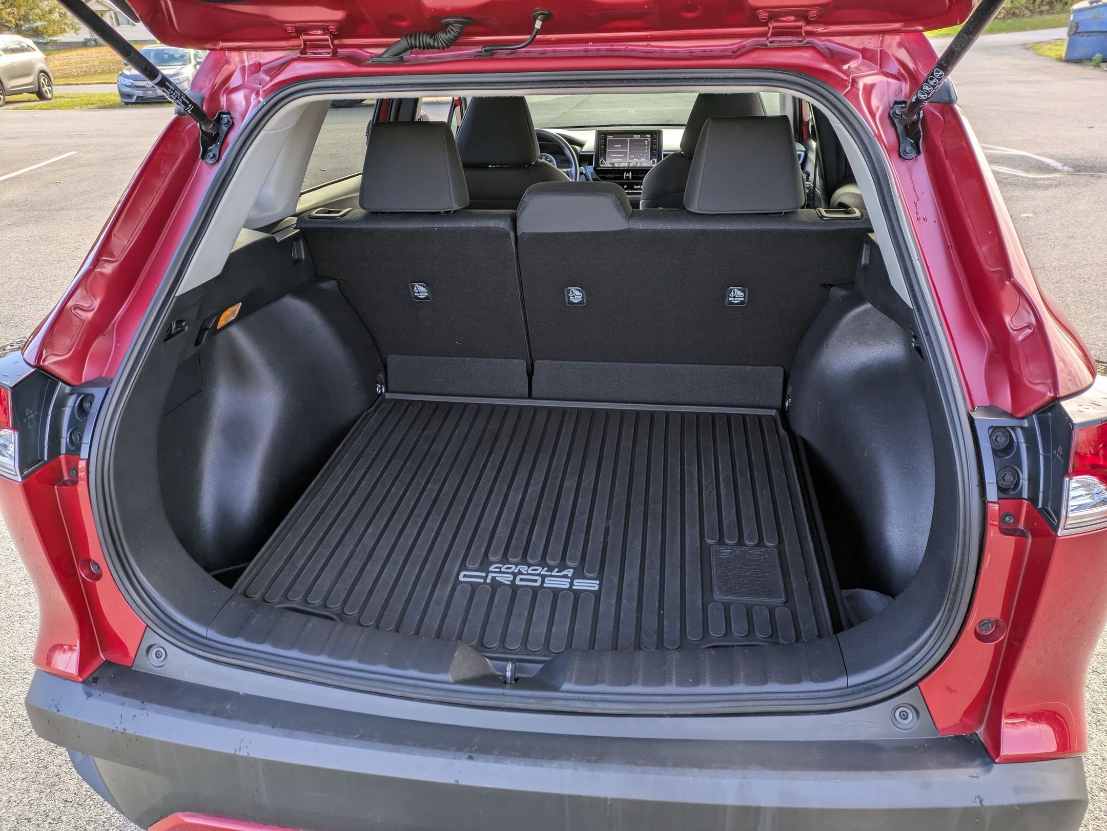 Used 2022 Toyota Corolla Cross LE image 18