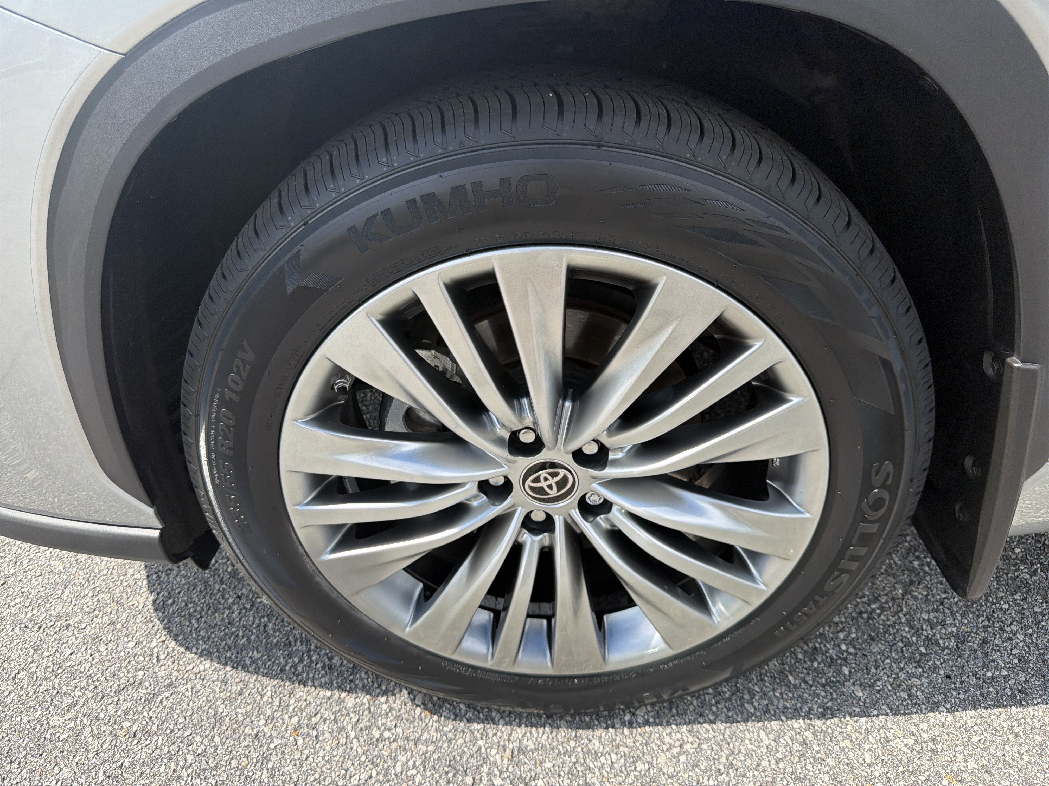 Used 2023 Toyota Highlander Platinum AWD/4WD image 21