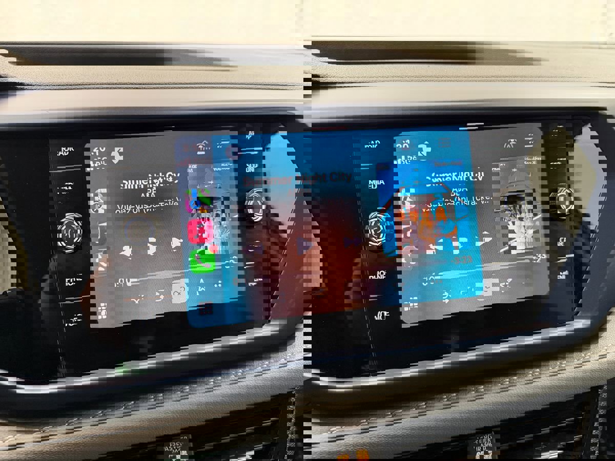 Used 2024 Volkswagen Taos SE FWD image 20