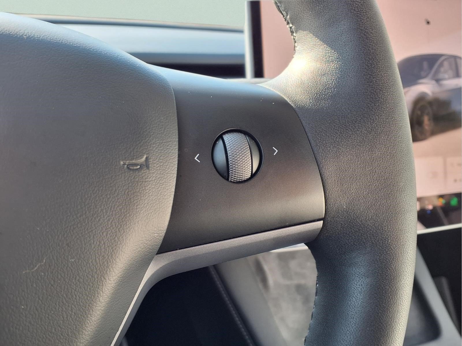 Used 2023 Tesla Model Y Performance AWD/4WD image 18