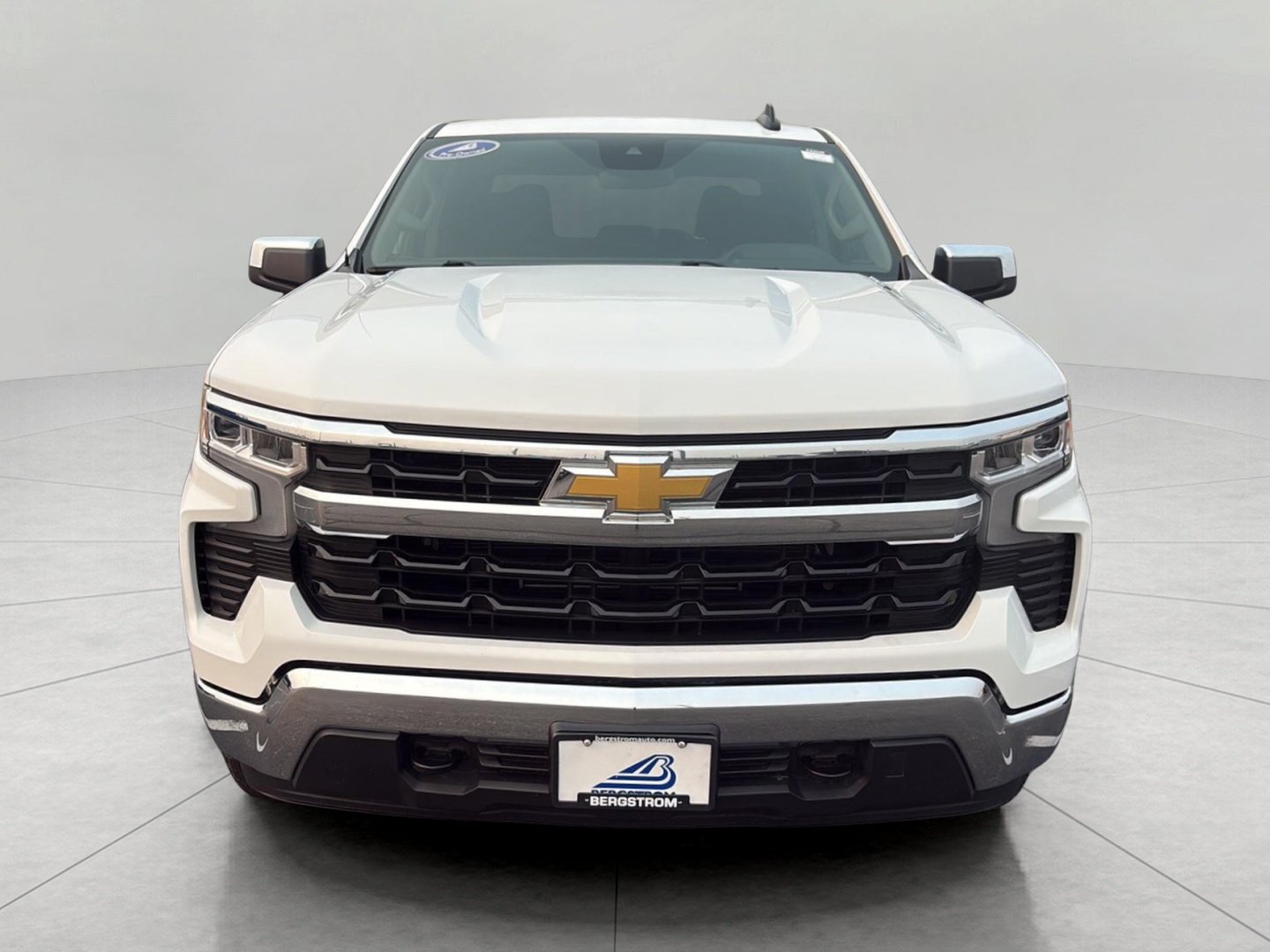 Used 2024 Chevrolet Silverado 1500 LT AWD/4WD image 9