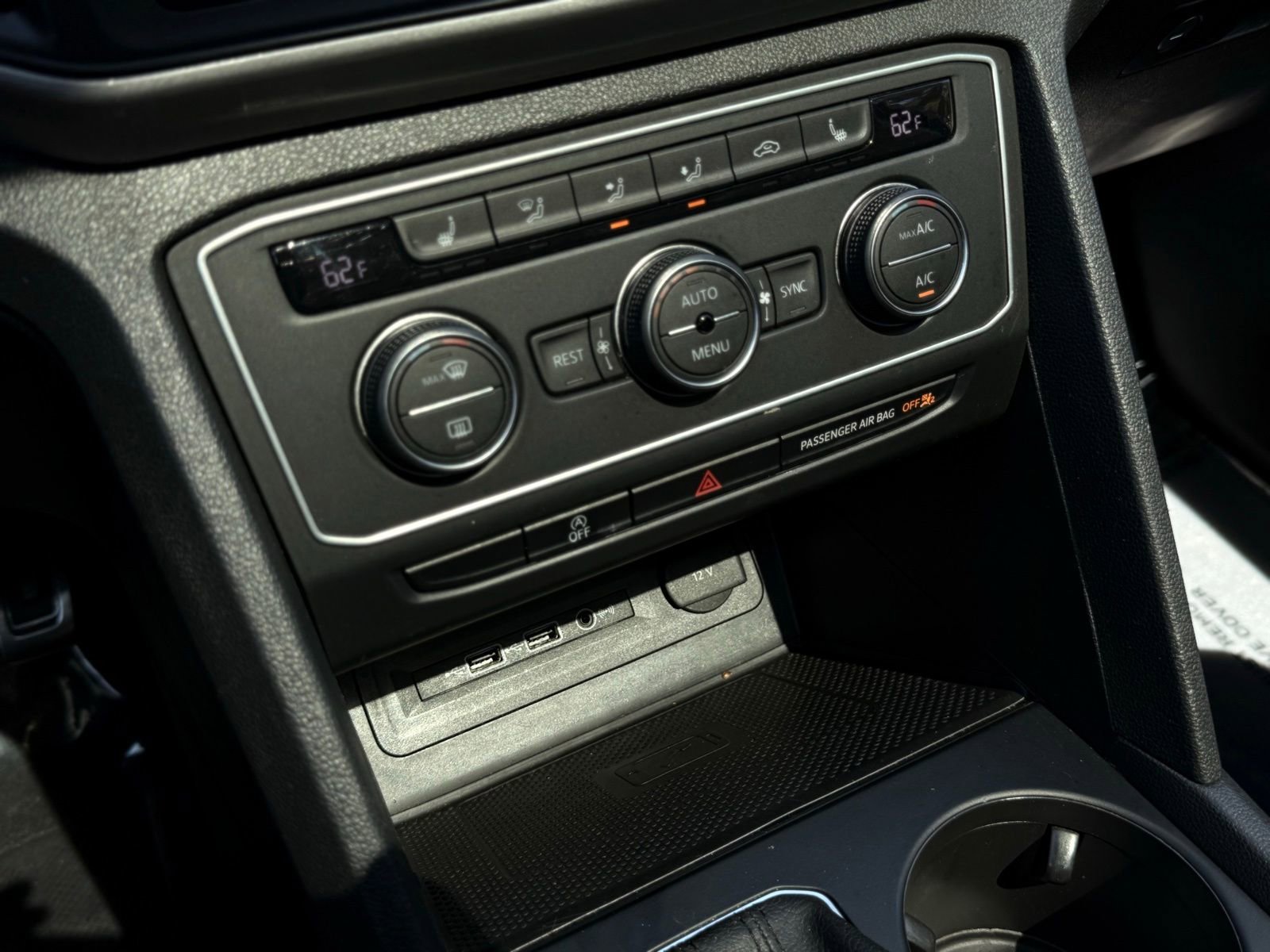 Used 2021 Volkswagen Atlas SE w/ Panoramic Sunroof Package image 33