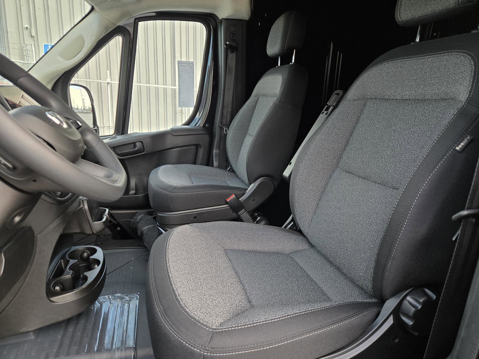 New 2026 RAM ProMaster 1500 w/ Quick Order Package 22G SLT image 25