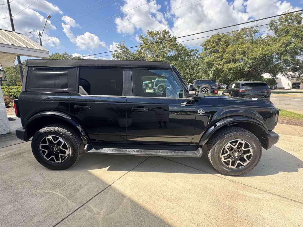 Used 2025 Ford Bronco Outer Banks AWD/4WD image 5