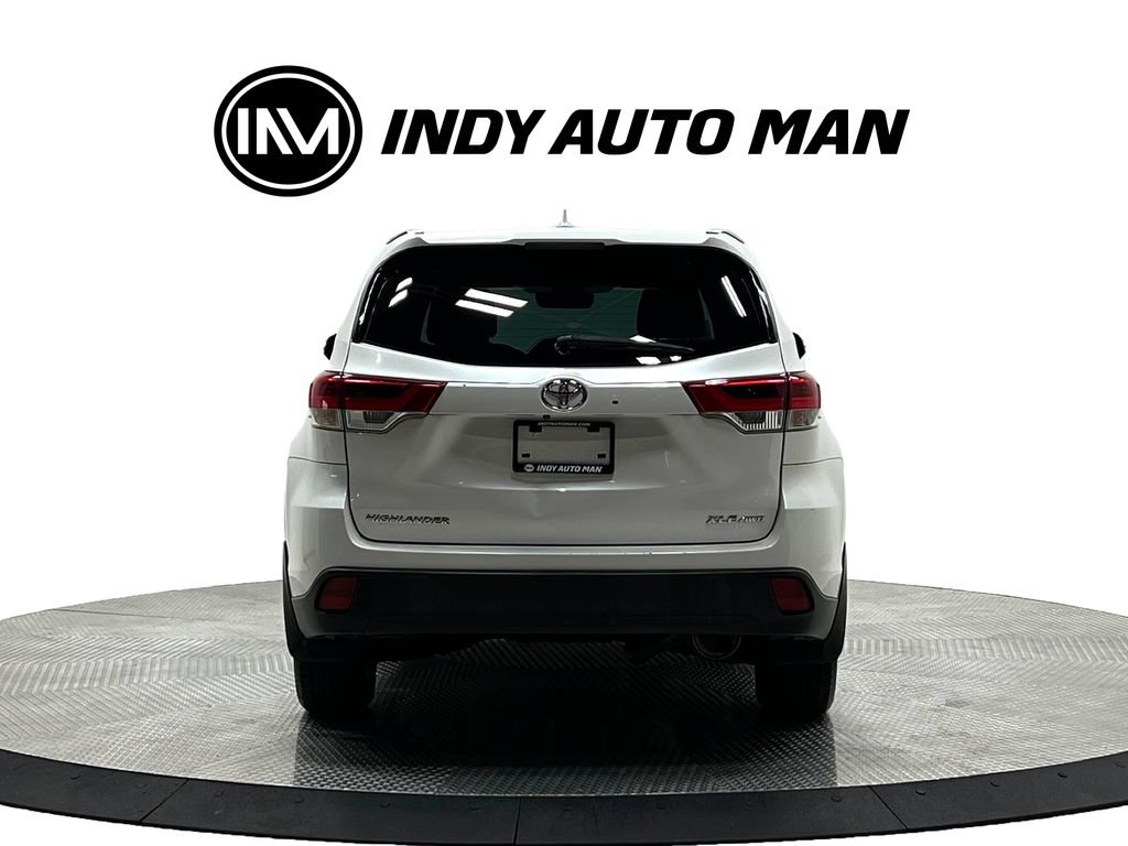 Used 2018 Toyota Highlander XLE AWD/4WD image 5