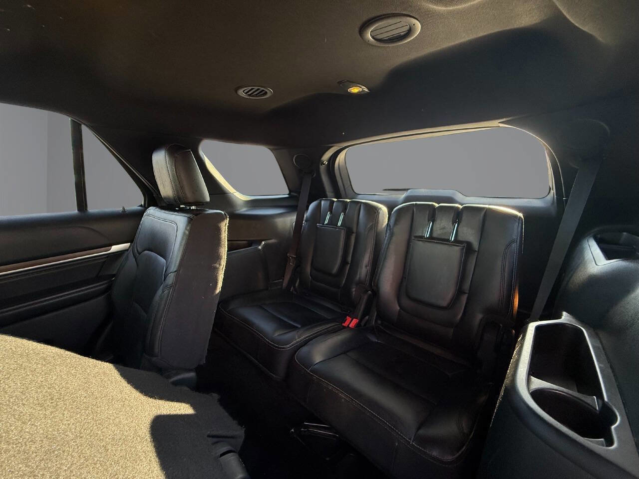 Used 2017 Ford Explorer Limited image 37