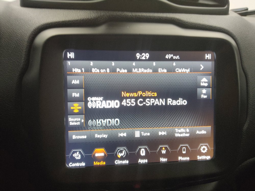 Used 2021 Jeep Renegade Latitude image 25