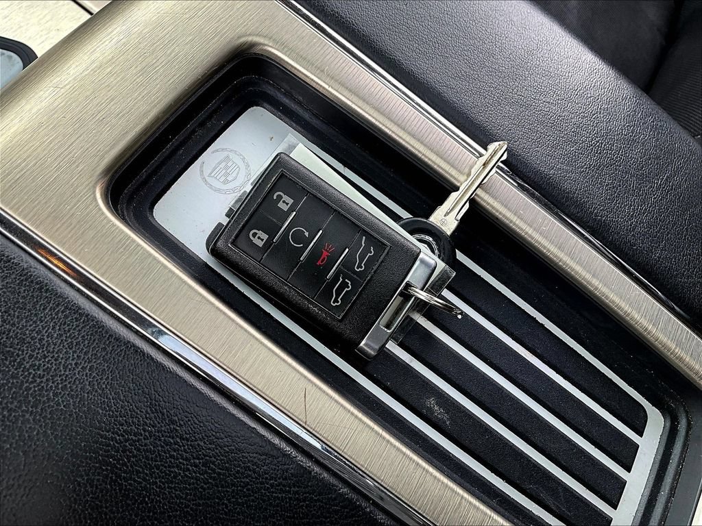 Used 2013 Cadillac Escalade Platinum AWD/4WD image 34