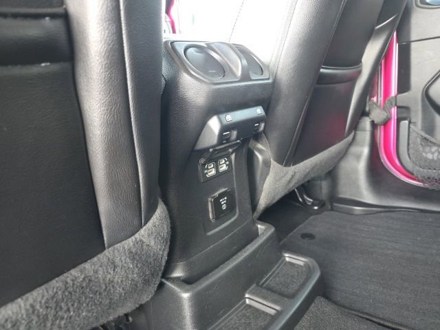 Used 2022 Jeep Wrangler Unlimited Sahara image 38