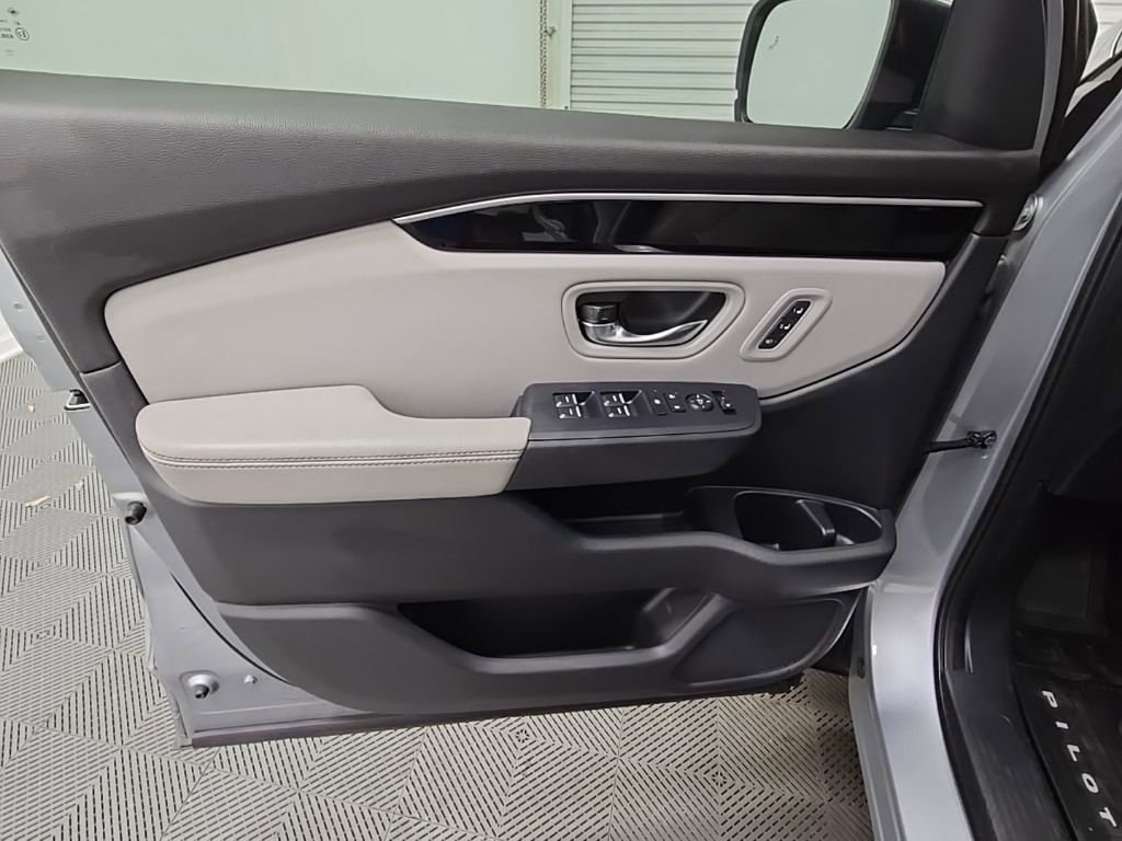 Used 2023 Honda Pilot Touring image 31
