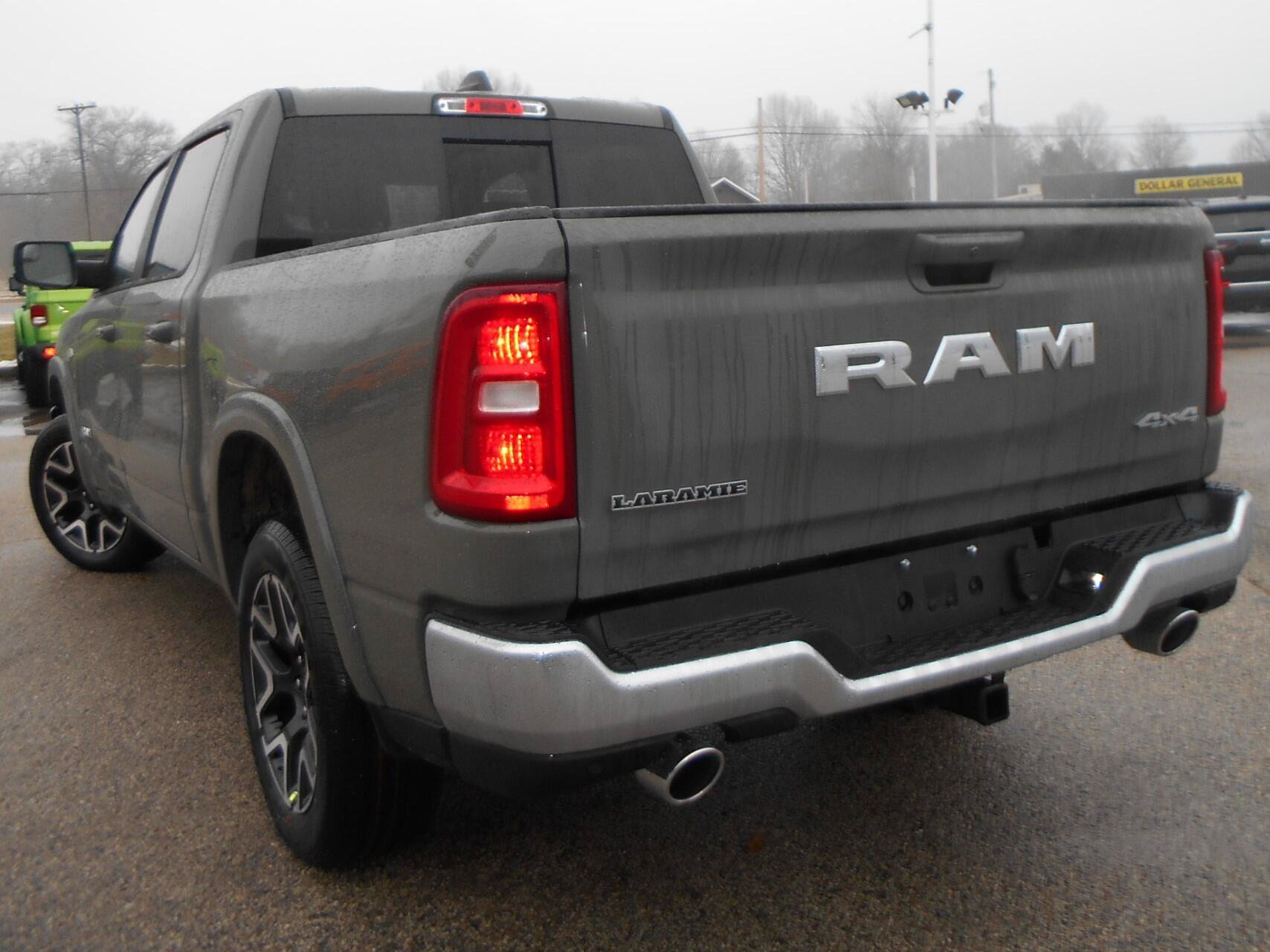 New 2026 RAM 1500 Laramie AWD/4WD image 3