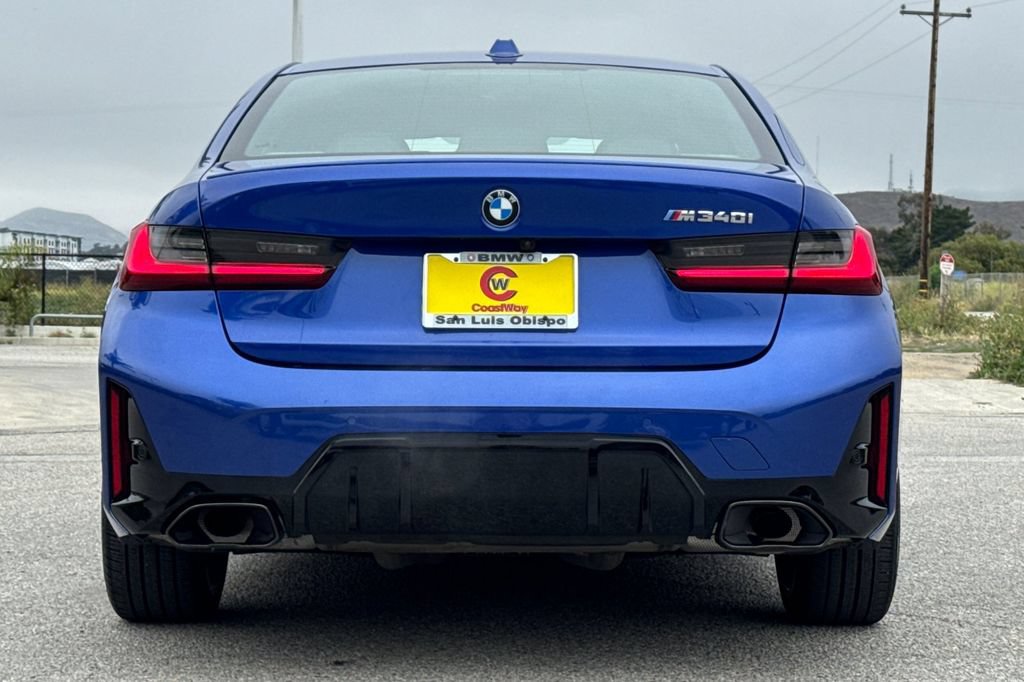 Used 2025 BMW M340i RWD image 4