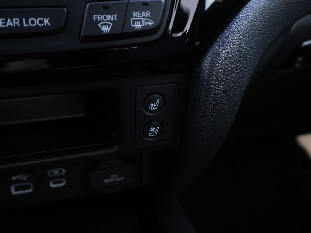 Certified 2025 Honda Ridgeline Black Edition image 25