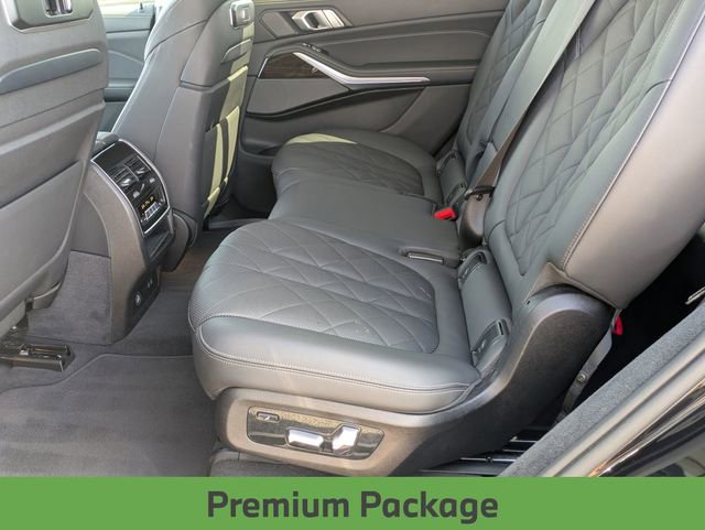 Used 2024 BMW X7 xDrive40i w/ Premium Package image 28