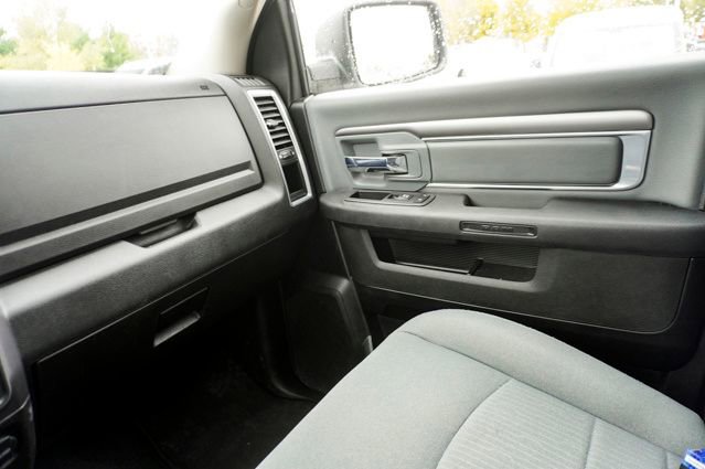 Used 2022 RAM 1500 Classic SLT image 25