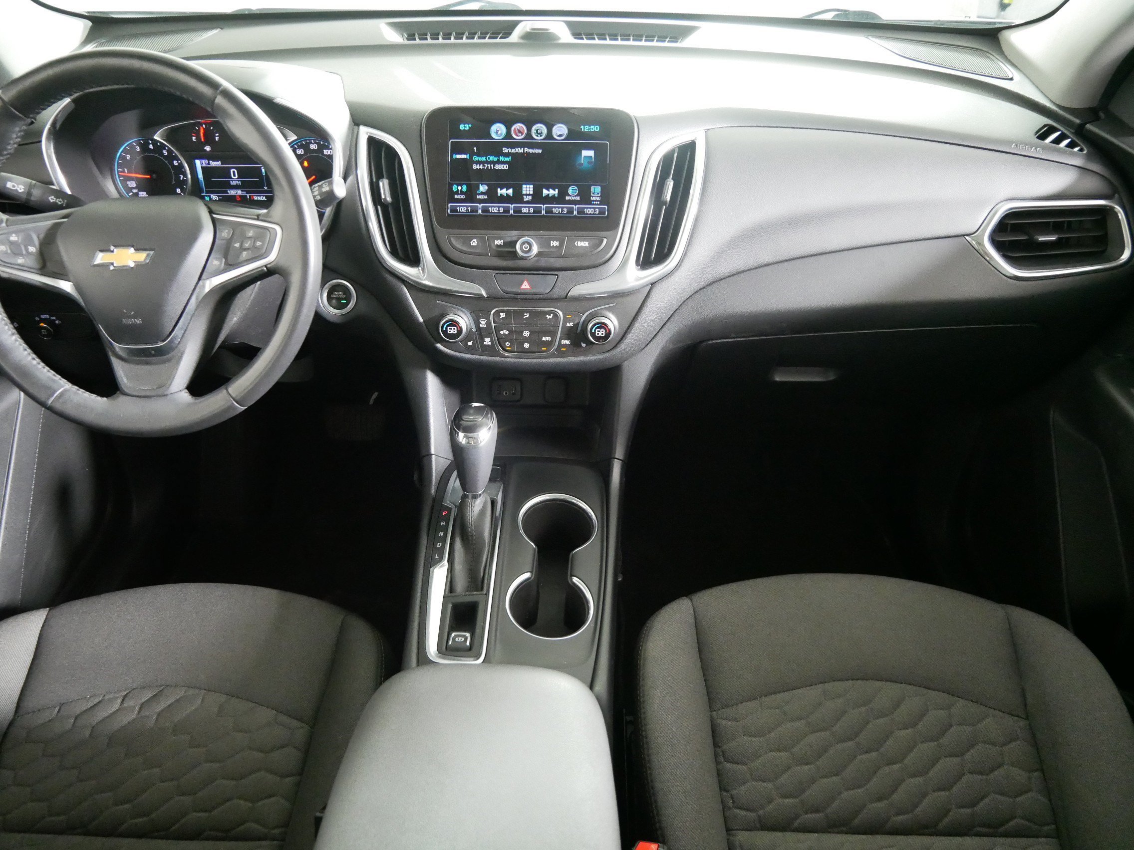Used 2018 Chevrolet Equinox LT w/ Sun & Infotainment Package AWD/4WD image 10