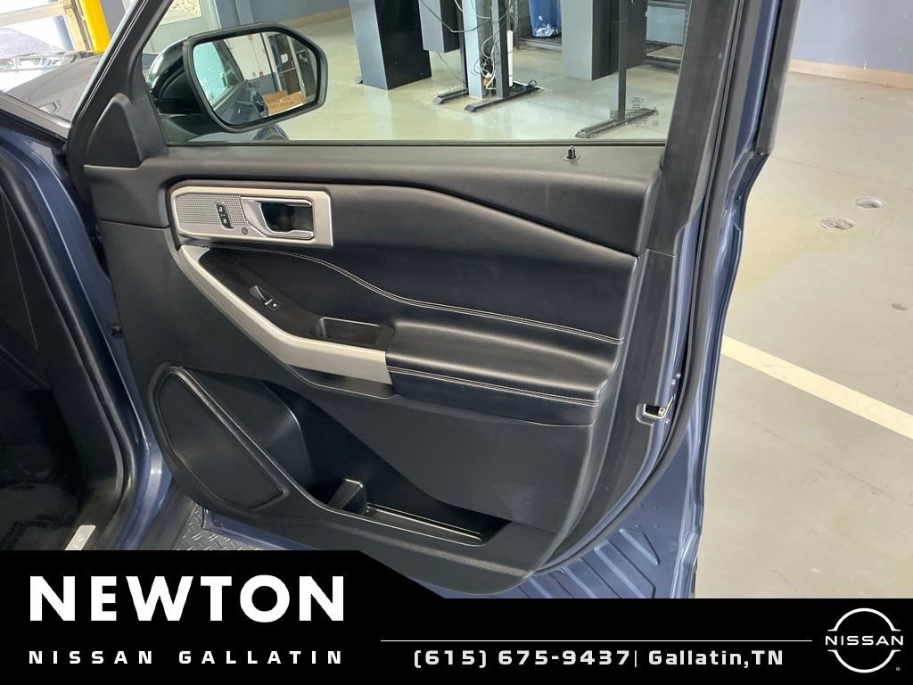 Used 2021 Ford Explorer Limited w/ Equipment Group 301A AWD/4WD image 50