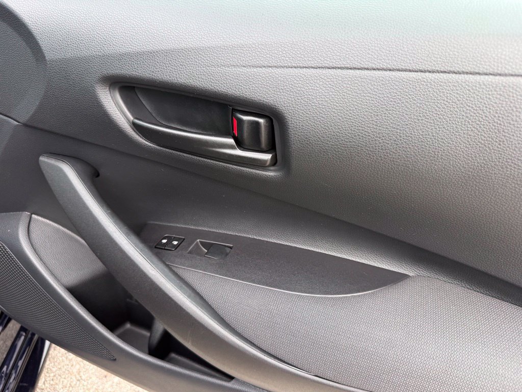 Used 2025 Toyota Corolla LE FWD image 44