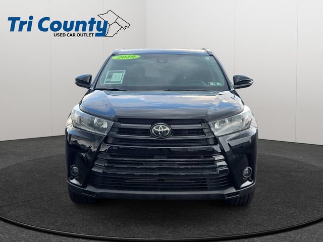 Certified 2019 Toyota Highlander SE w/ Nightshade Edition AWD/4WD image 2