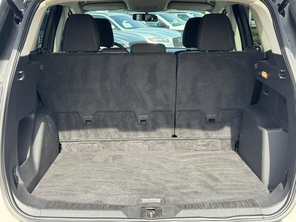 Used 2014 Ford Escape SE w/ Equipment Group 201A image 5