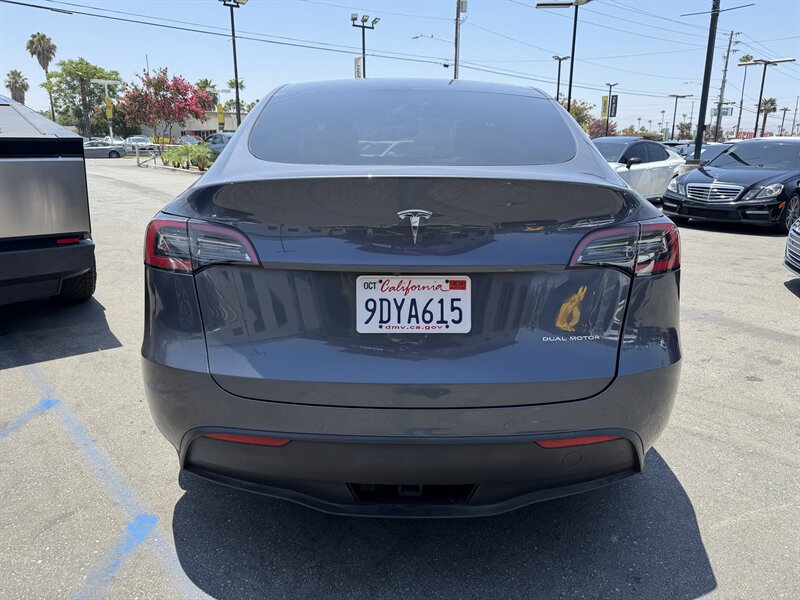 Used 2022 Tesla Model Y Long Range AWD/4WD image 5