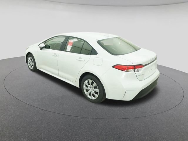 Used 2026 Toyota Corolla LE image 5