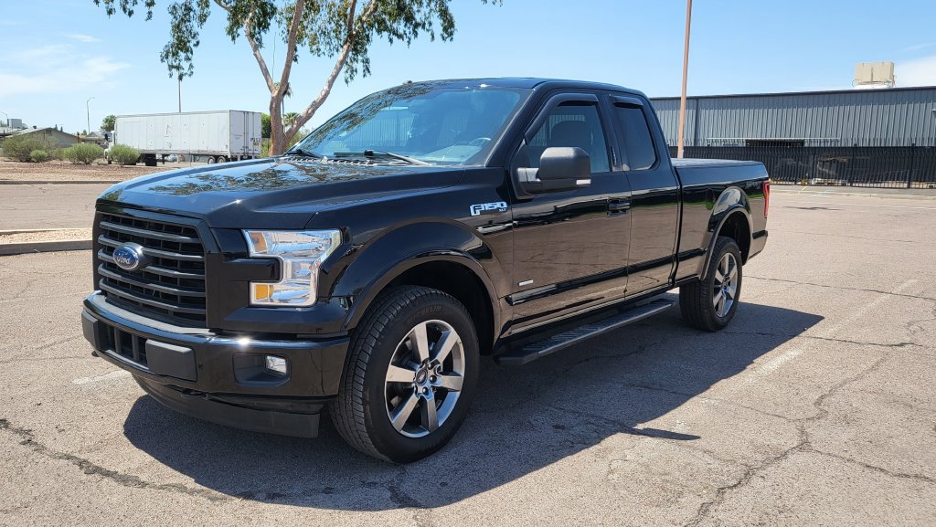Used 2017 Ford F150 XLT w/ Equipment Group 302A Luxury AWD/4WD image 4