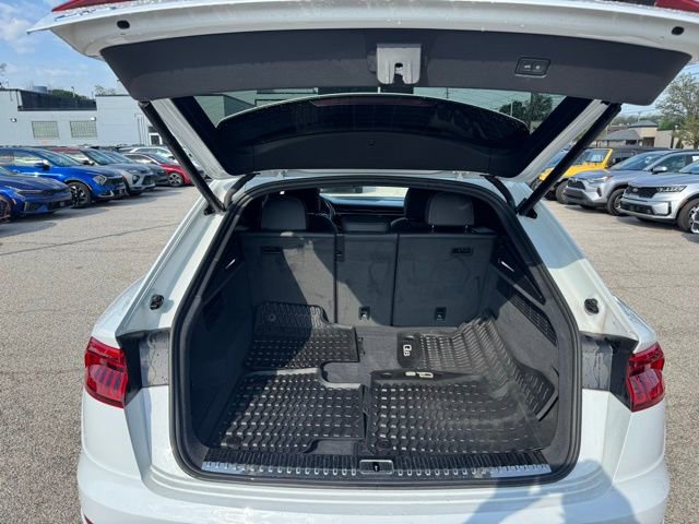 Used 2019 Audi Q8 Prestige AWD/4WD image 15