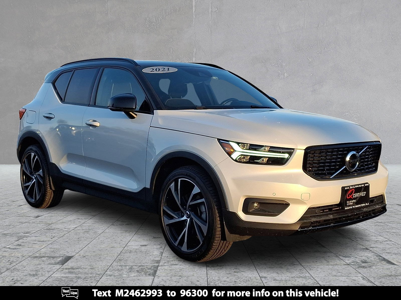 Used 2021 Volvo XC40 T5 R-Design w/ Climate Package image 1