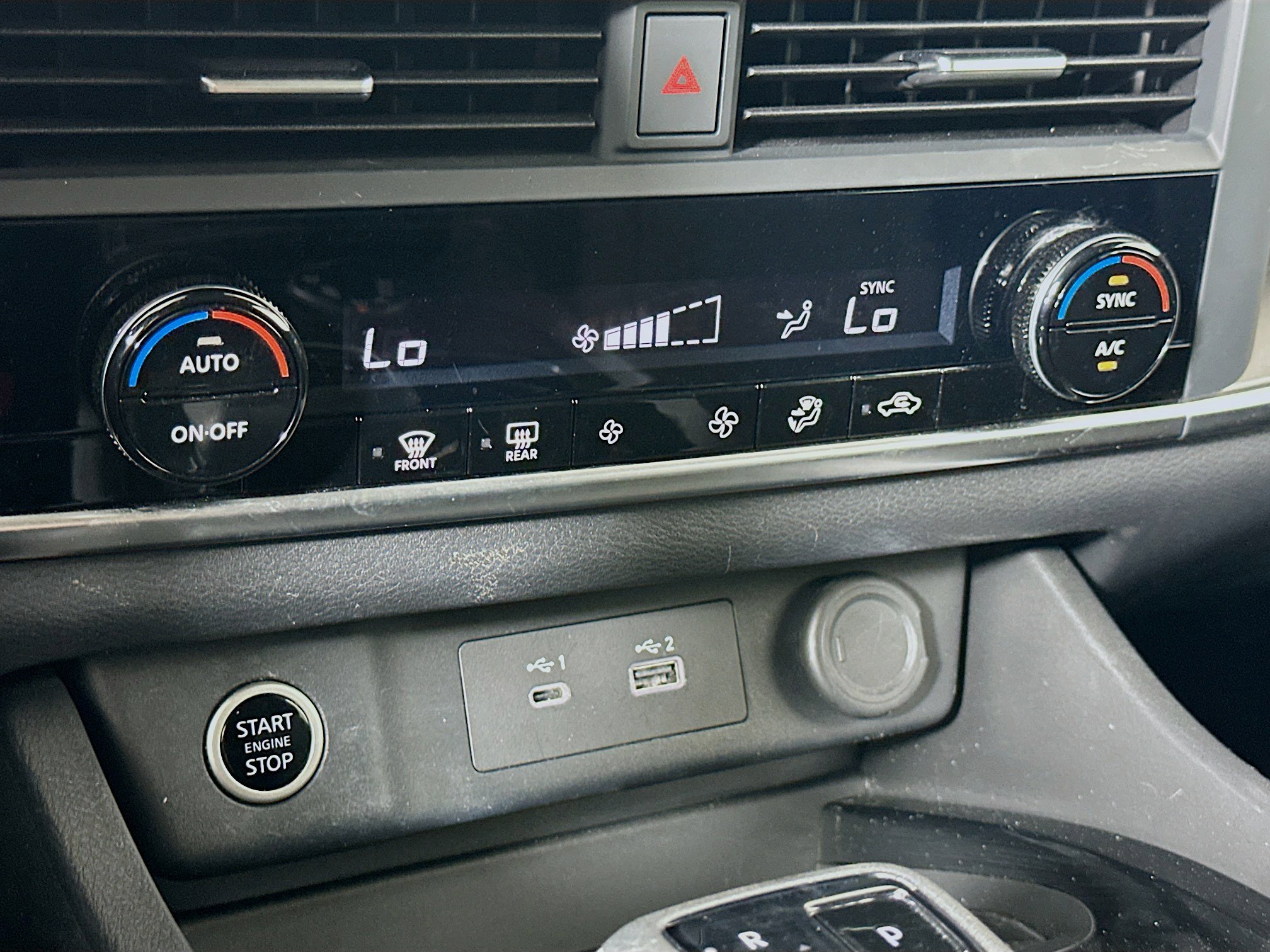 Used 2023 Nissan Rogue SV AWD/4WD image 23