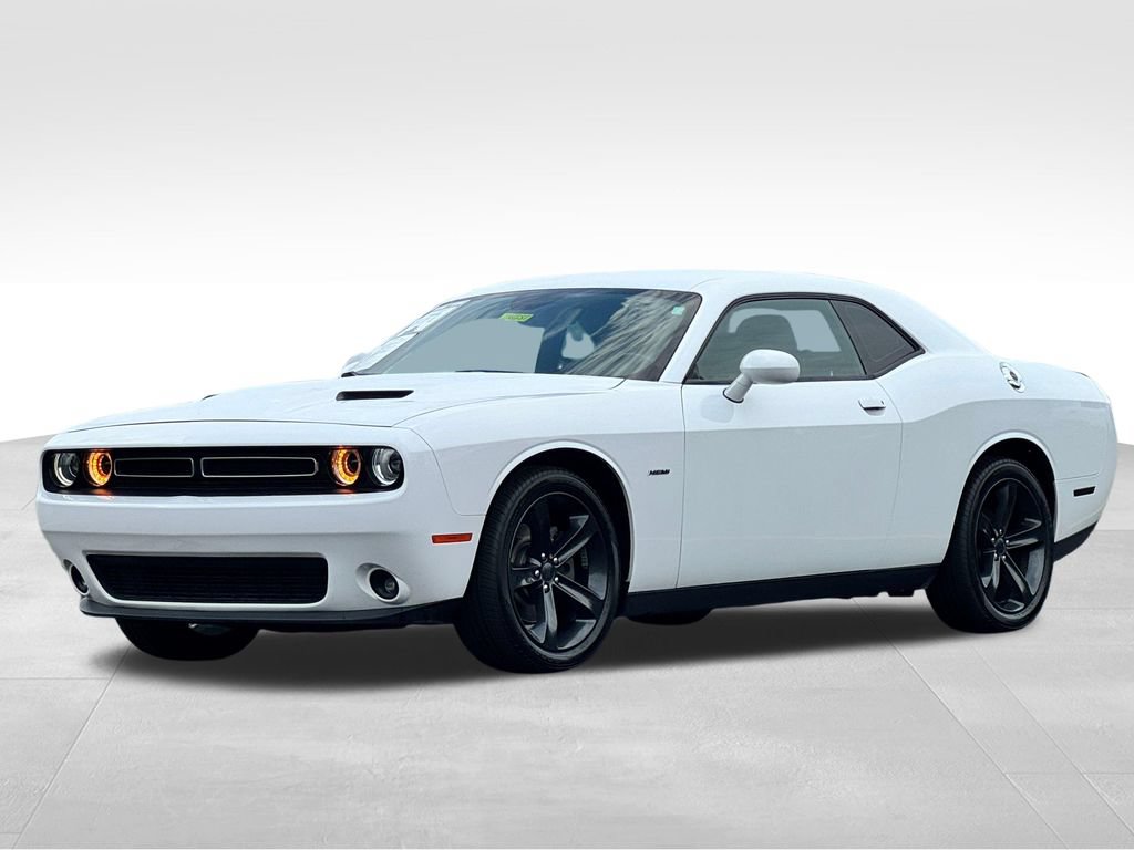 Used 2018 Dodge Challenger R/T RWD image 3