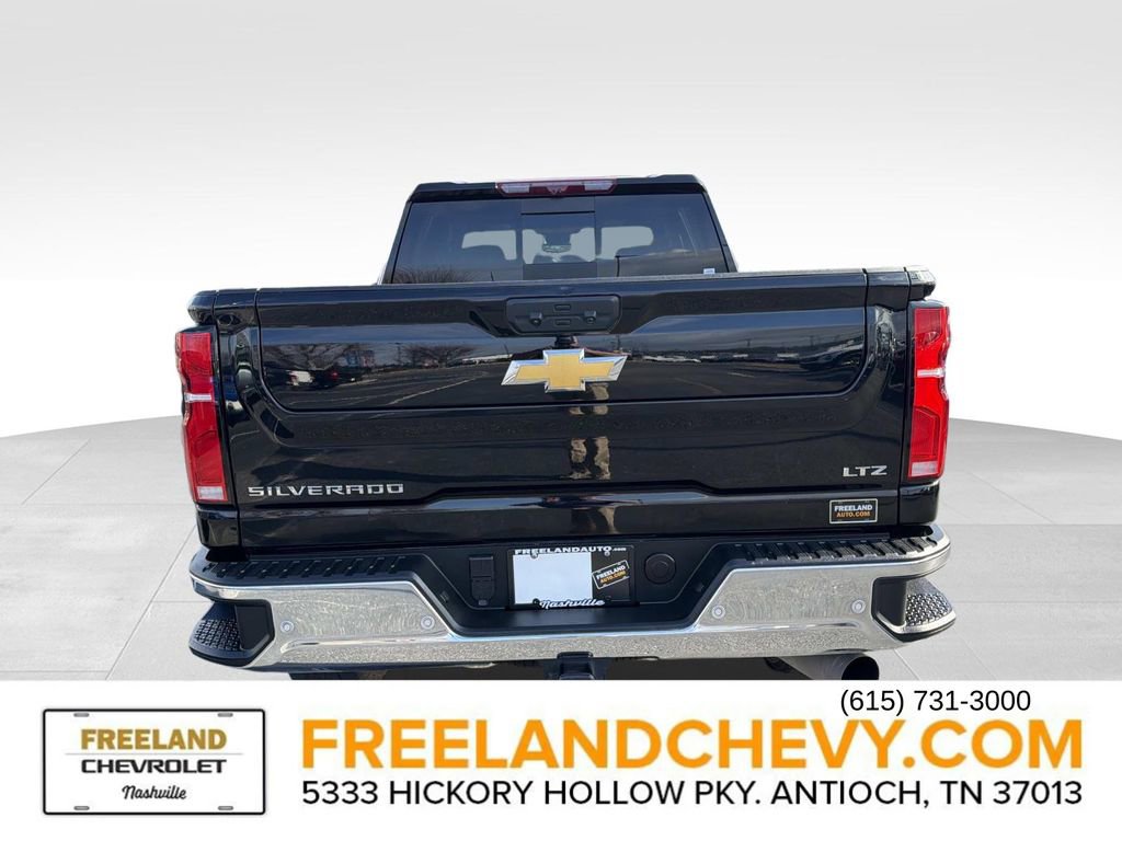 Used 2025 Chevrolet Silverado 2500 LTZ w/ LTZ Plus Package image 4