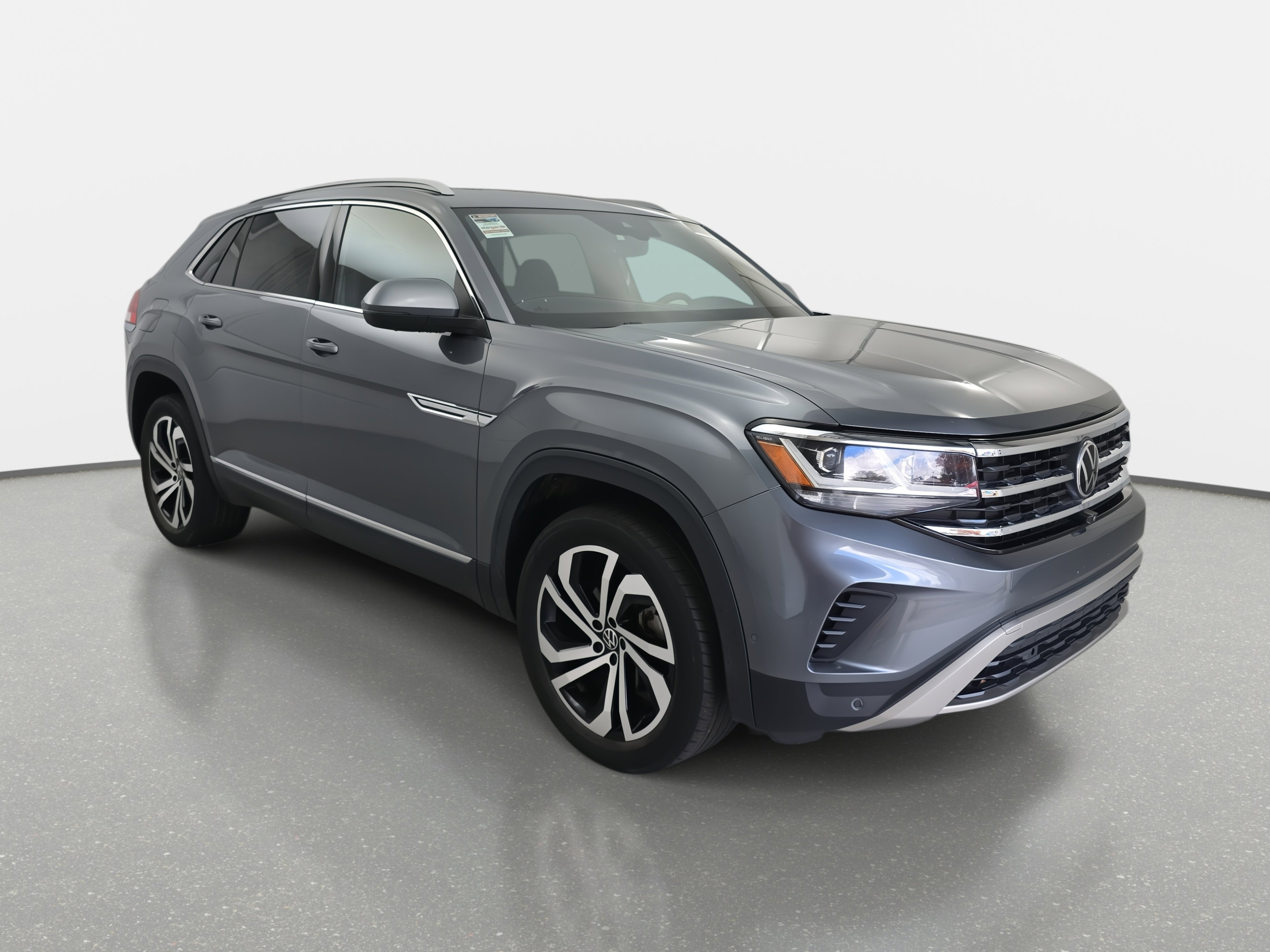 Used 2021 Volkswagen Atlas Cross Sport SEL Premium image 3