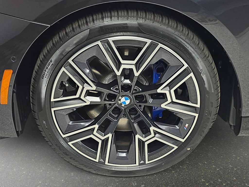 New 2027 BMW i5 xDrive40 w/ M Sport Package AWD/4WD image 32
