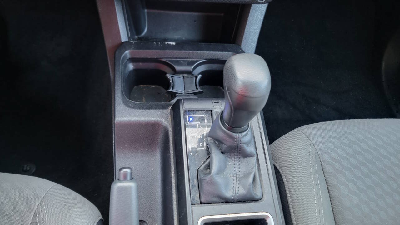 Used 2023 Toyota Tacoma SR w/ SR Convenience Package RWD image 16
